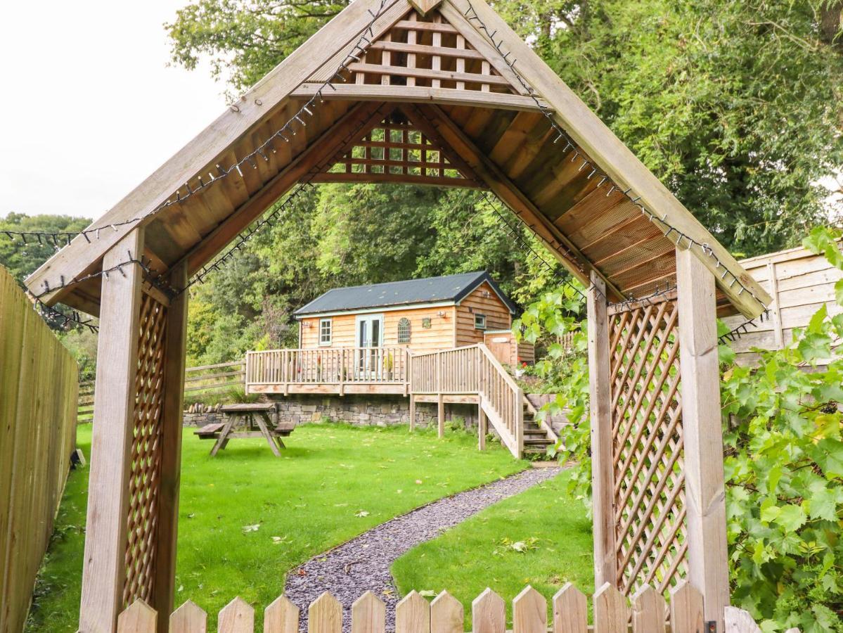 Chateau Petit Caersws Eksteriør billede